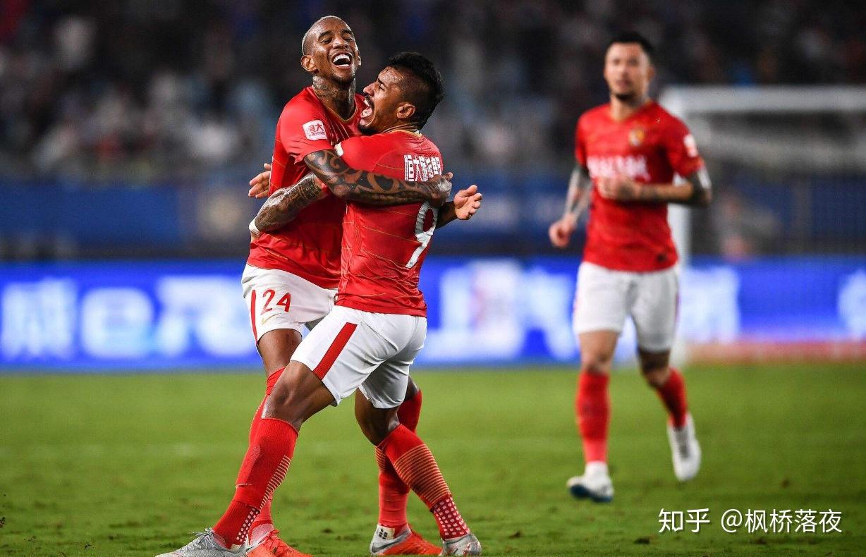 开云体育下载-洛杉矶湖人训练开放日;今晚防线松动引欢呼;亚冠在即;年轻球员得到机会的简单介绍