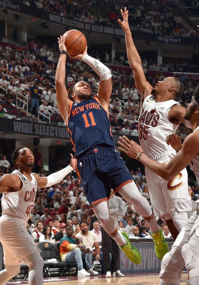 开云体育下载-加时末段NBA常规赛传出新动向，芝加哥公牛更衣室发声，管理层表态——赛场秩序良好，年轻球员得到机的简单介绍