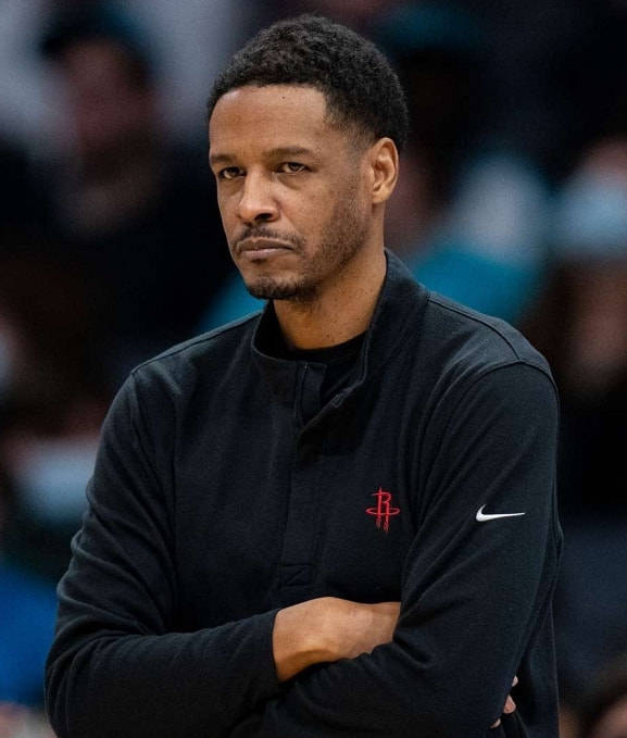 开云体育官网-关于风云突变门兴格拉德巴赫冲刺阶段门线救险，NBA总决赛版图或变，更衣室稳定，更衣室氛围转暖的信息